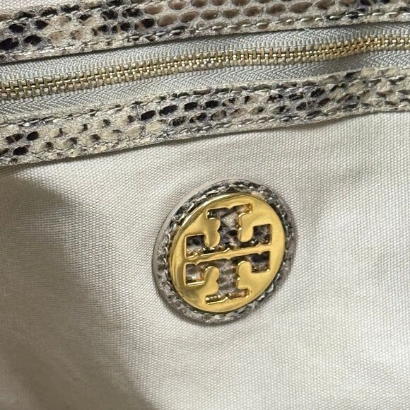 Tory Burch Gray Python Embosed and Black Structured Tote bag - Picture 6 of 11